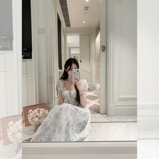 萌萌Ja 蓝馥花~法式气质方领碎花连衣裙气质松紧打揽收腰裙子长裙