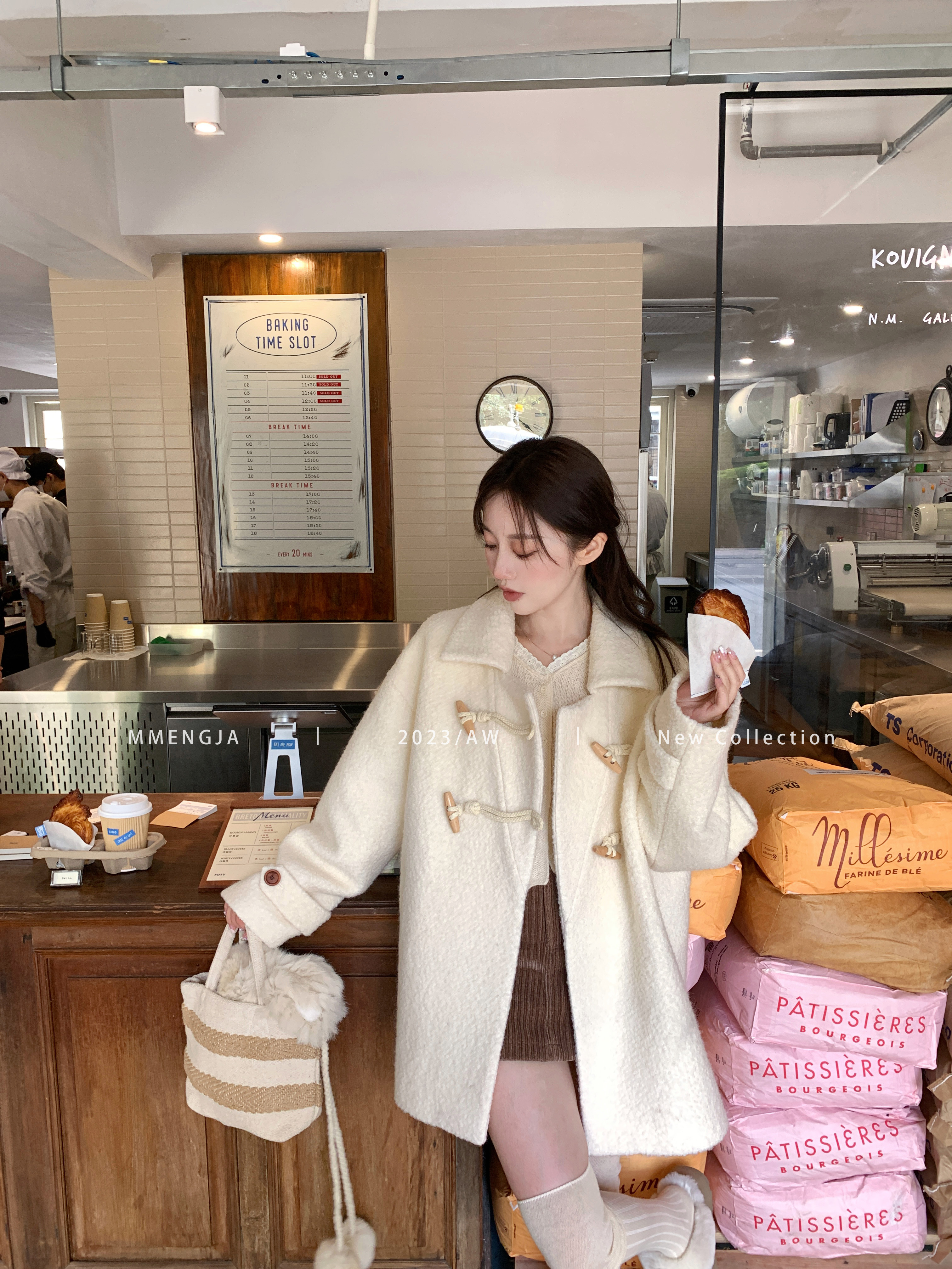 萌萌Ja软糯牛角扣大衣外套学院女