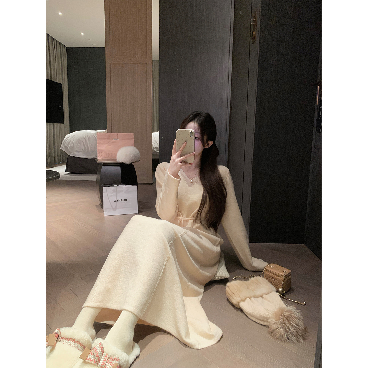 萌萌Ja   赫尔曼波纹 高智V领米色纹理针织绑带连衣裙