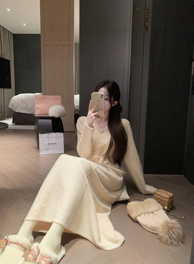 萌萌Ja 赫尔曼波纹~高智优雅米色V领针织连衣裙纹理绑带裙子秋冬