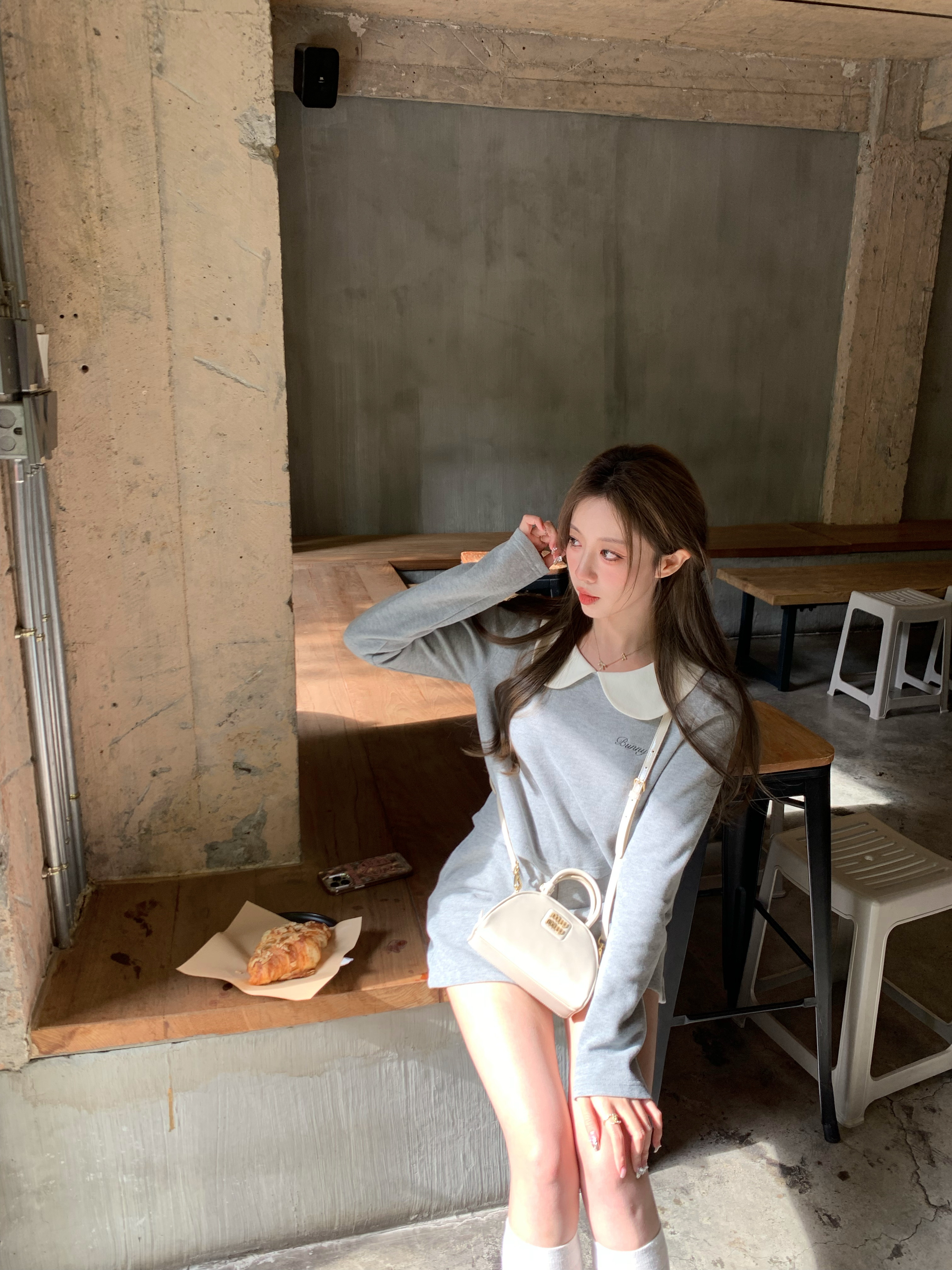 萌萌Ja」娃娃领刺绣卫衣短裤