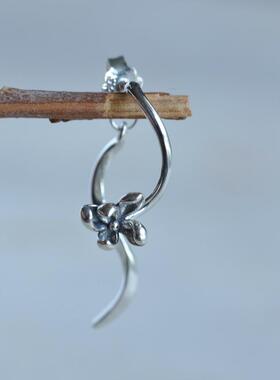 小众设计新款925银耳钉文艺术气质耳环女简约高级感耳饰绽放