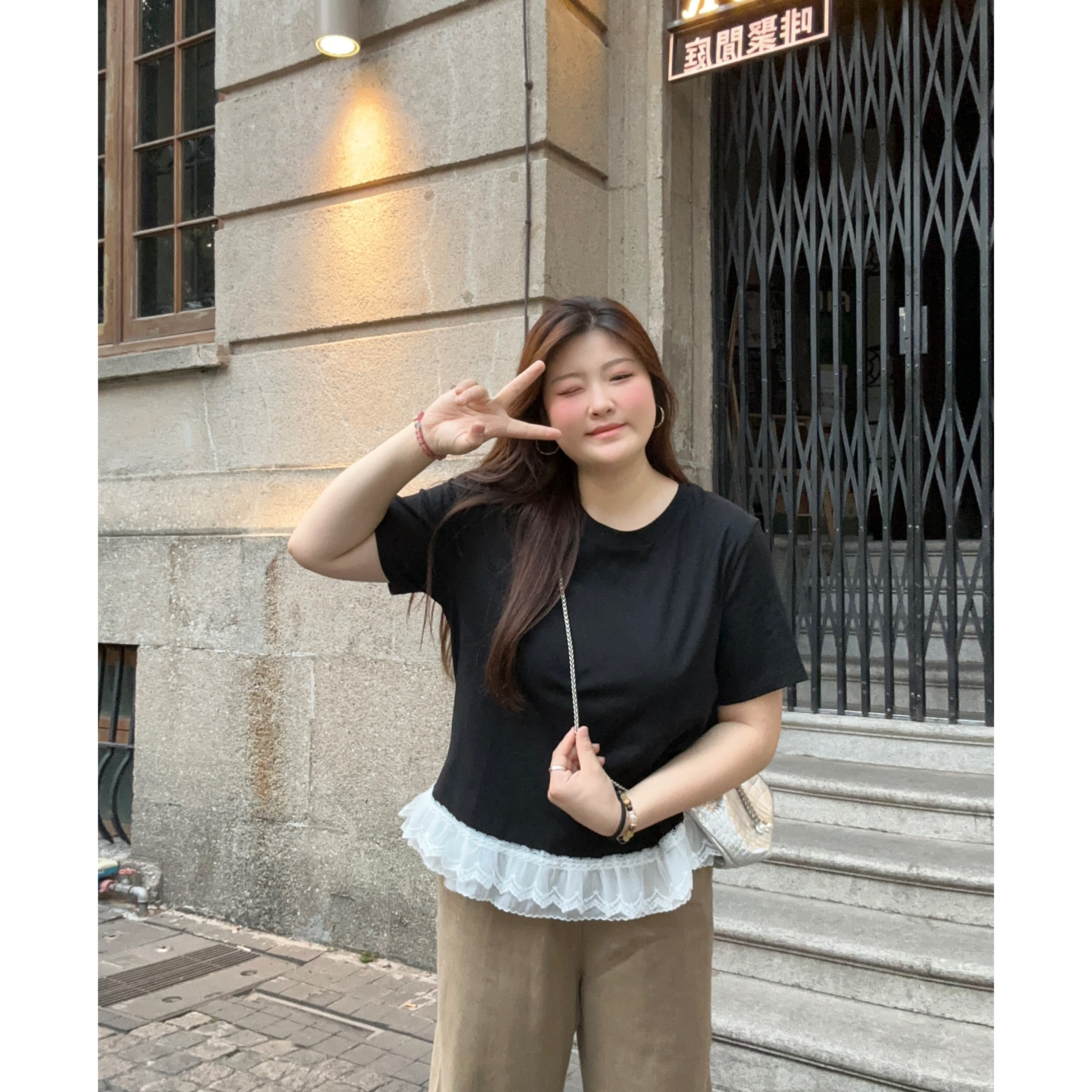 大码蕾丝边拼接设计感短袖T恤