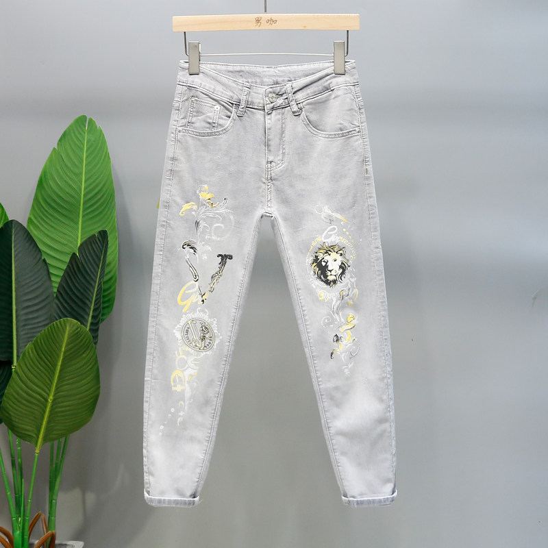 灰白色男士牛仔裤2025春夏新款个性印花时尚欧洲站潮牌小脚九分裤