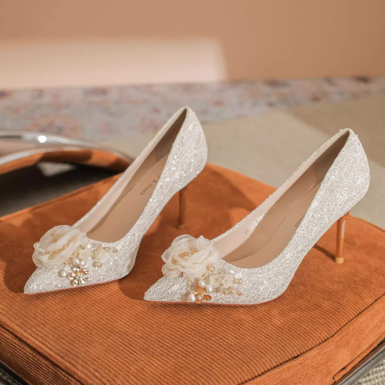 绝美新娘主婚纱禾秀婚鞋两穿水晶鞋女法式珍珠纱花高跟鞋细跟新款