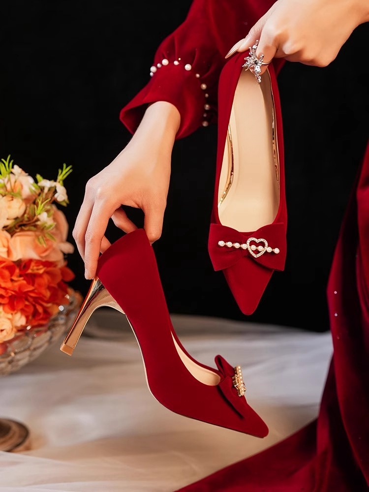 中式结婚高跟鞋女秋冬新款红色秀禾婚纱两穿新娘敬酒礼服鞋不累脚