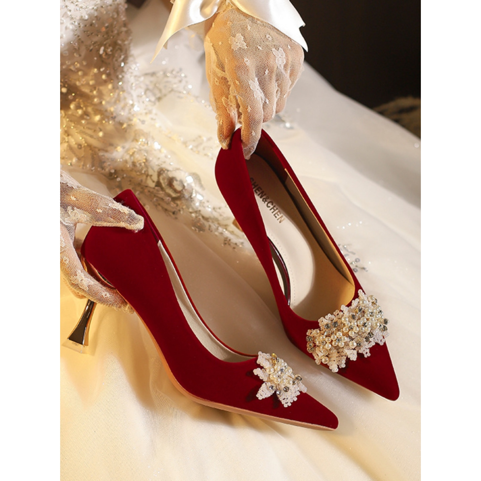 红色中式秀禾服结婚鞋女新娘鞋高级感订婚婚宴敬酒不累脚高跟鞋子