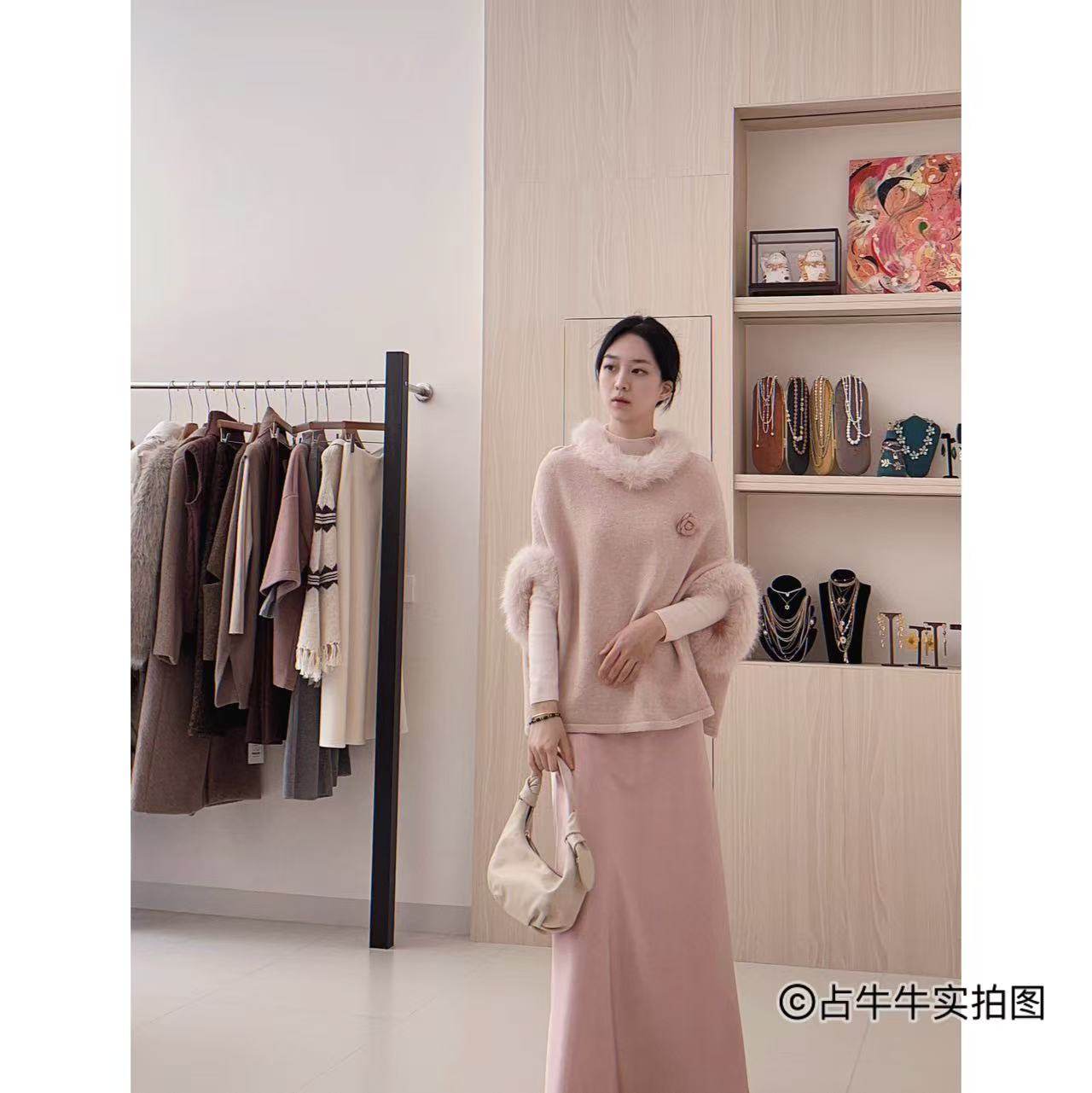 占牛牛I.NUNIU 人间水蜜桃毛毛领套头针织衫,女装/女士精品,毛针织衫,淘宝优惠券,粉丝福利购,淘宝优惠卷