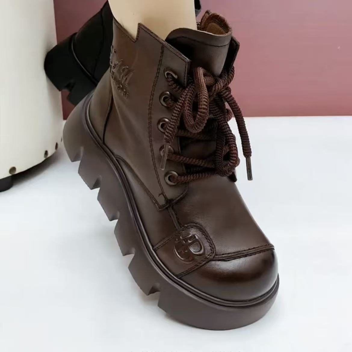 头层牛皮马丁靴女轻厚底真皮靴子