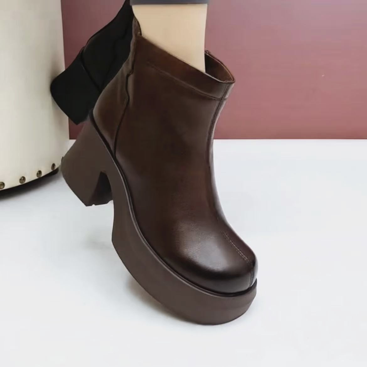 粗跟高跟短靴女真皮厚底马丁靴子