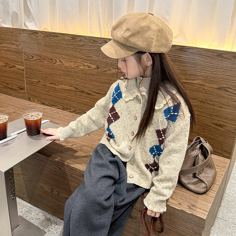 艾摩贝贝儿童韩系花边菱格提花翻领毛衣柔软羊仔毛纱线针织开衫