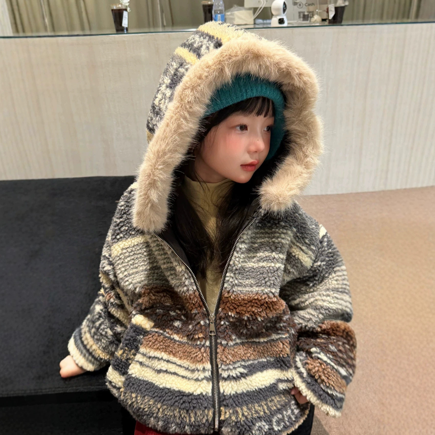 半柚外套2026女童韩版费尔岛连帽拉链外套儿童羊羔毛棉服外套棉服