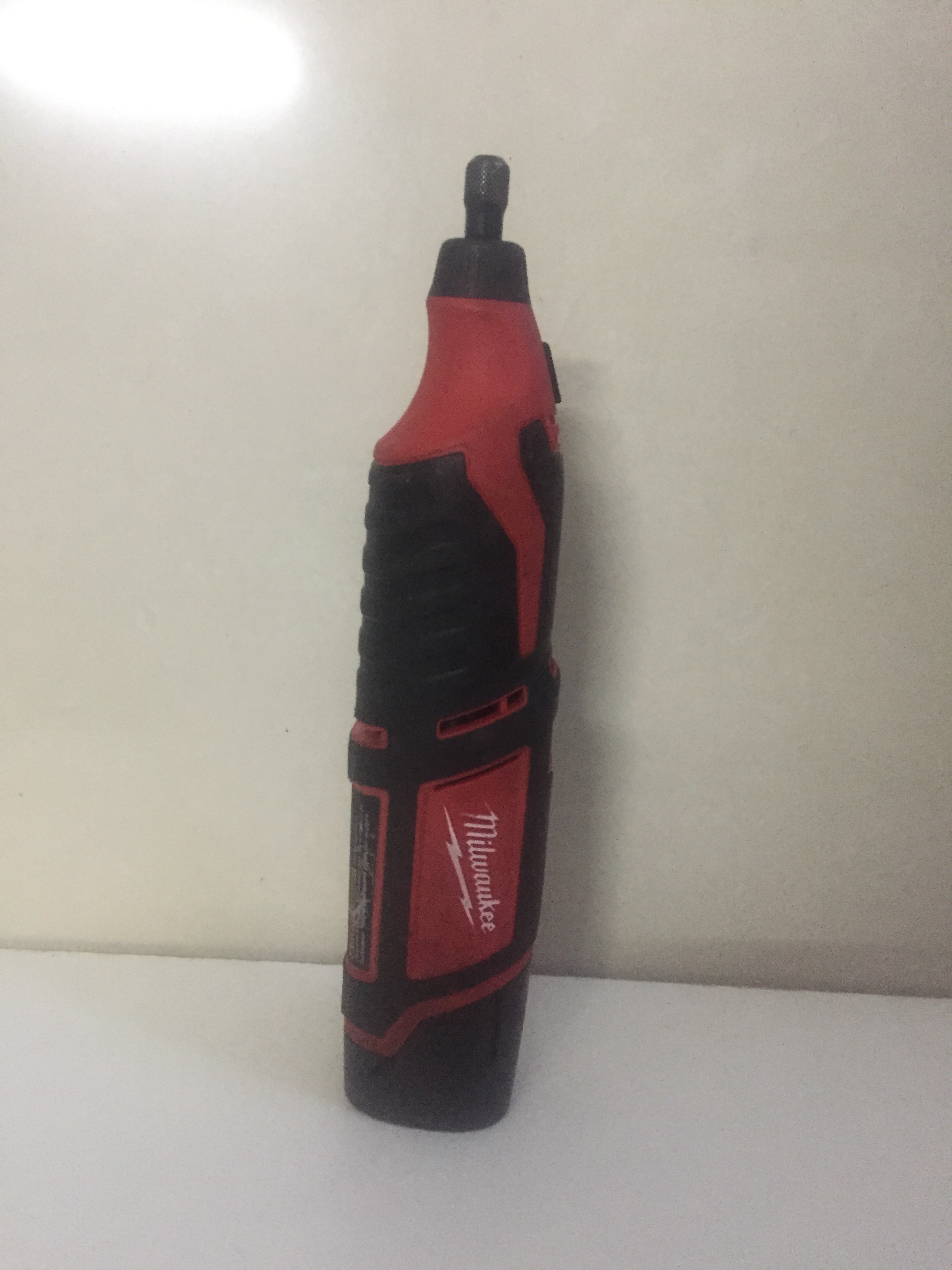 米沃奇12V锂电式带6党调速直磨机