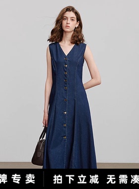 初语2025夏装新款法式复古气质收腰蓝色无袖牛仔连衣裙女V领长裙
