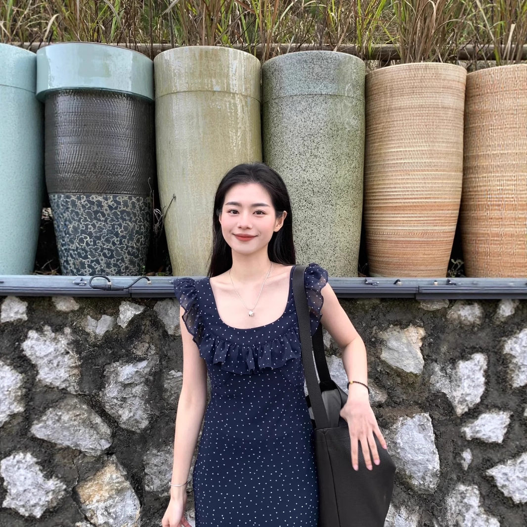 【诗沐曦】  2025早春新款荷叶边短袖连衣裙女性感露背波点中长裙