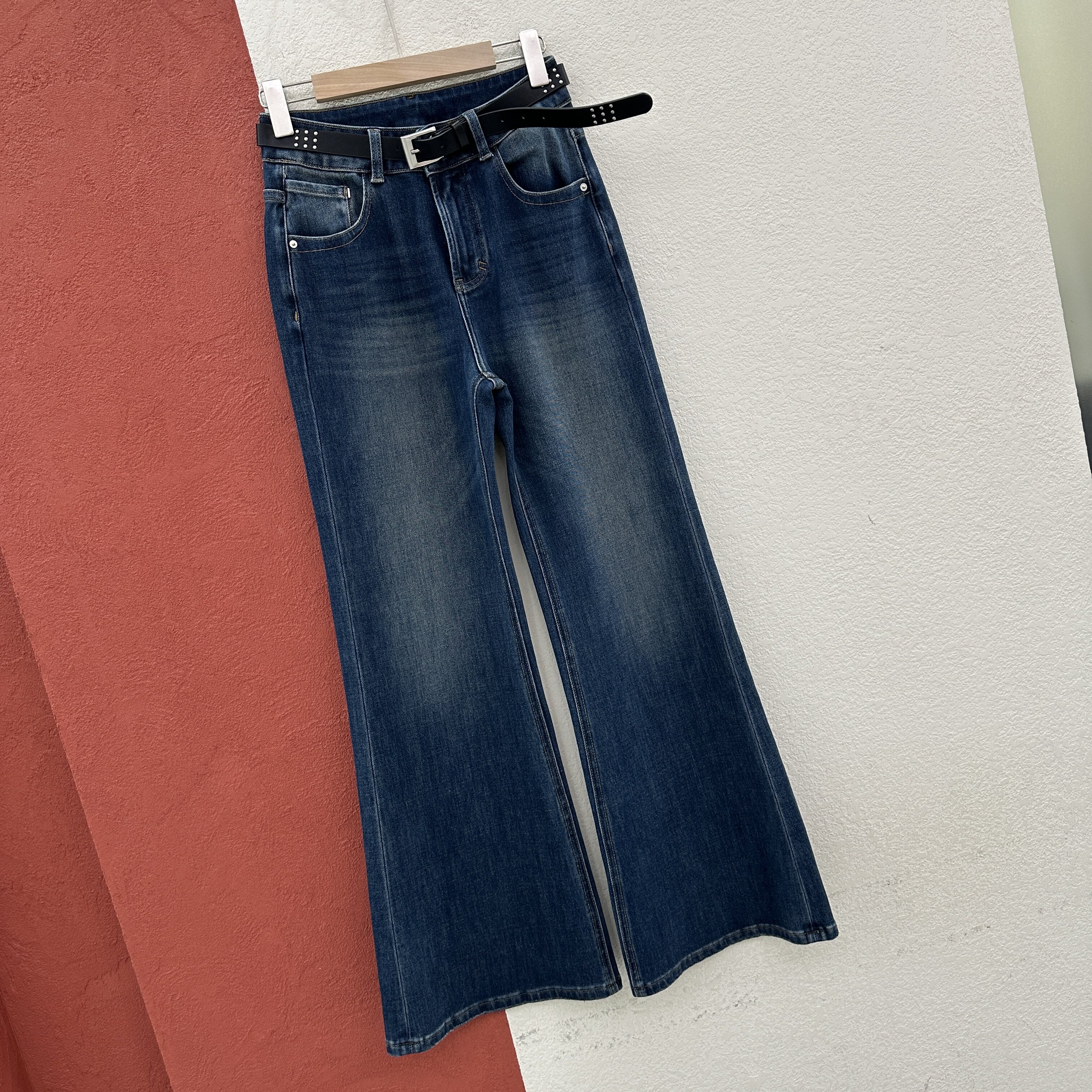 2026秋款Q FASHION JEANS酷希莱8663显瘦微喇牛仔裤女喇叭裤拖地