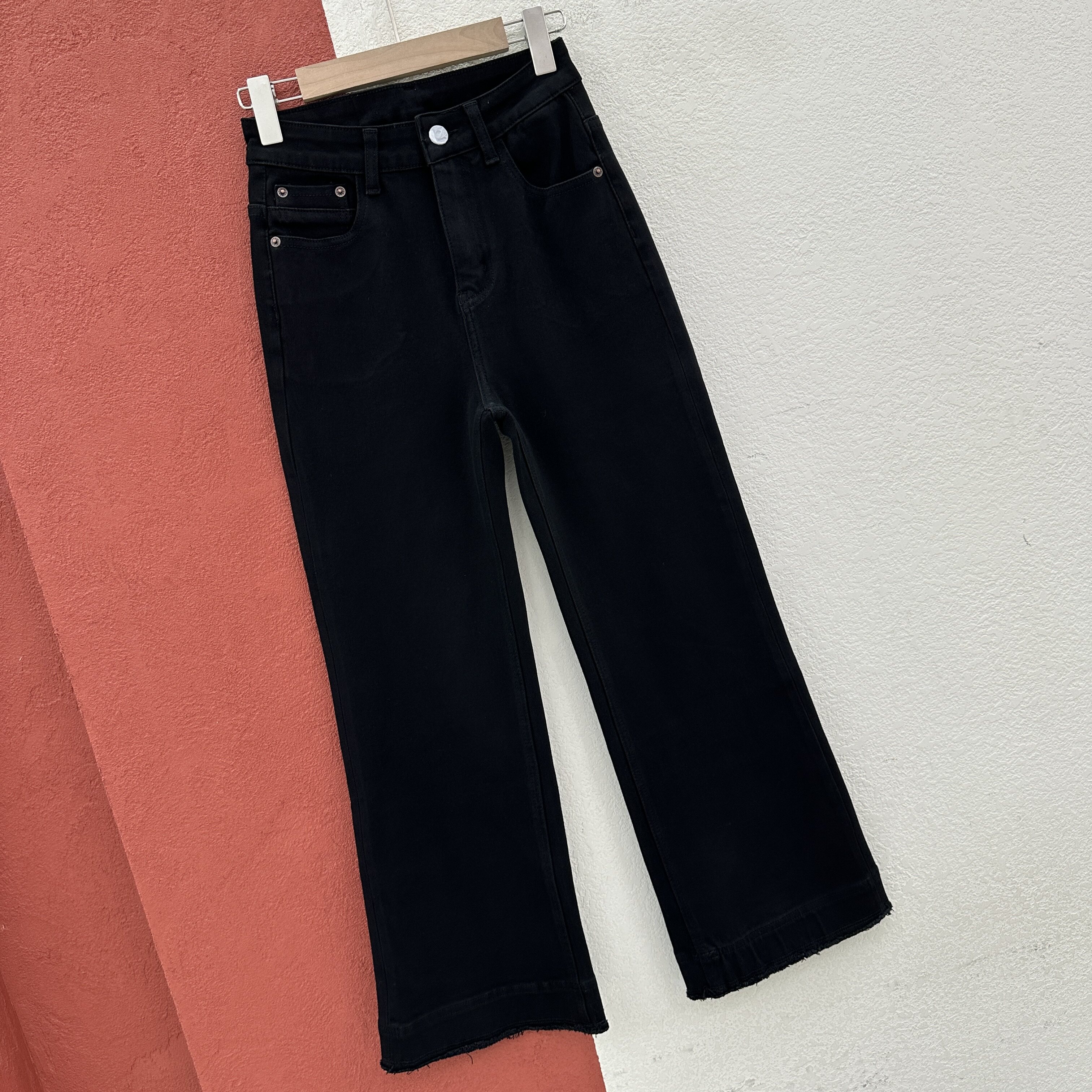 2026秋款FASHION JEANS26557牛仔裤女高腰九分皮标喇叭裤小羊微喇图片