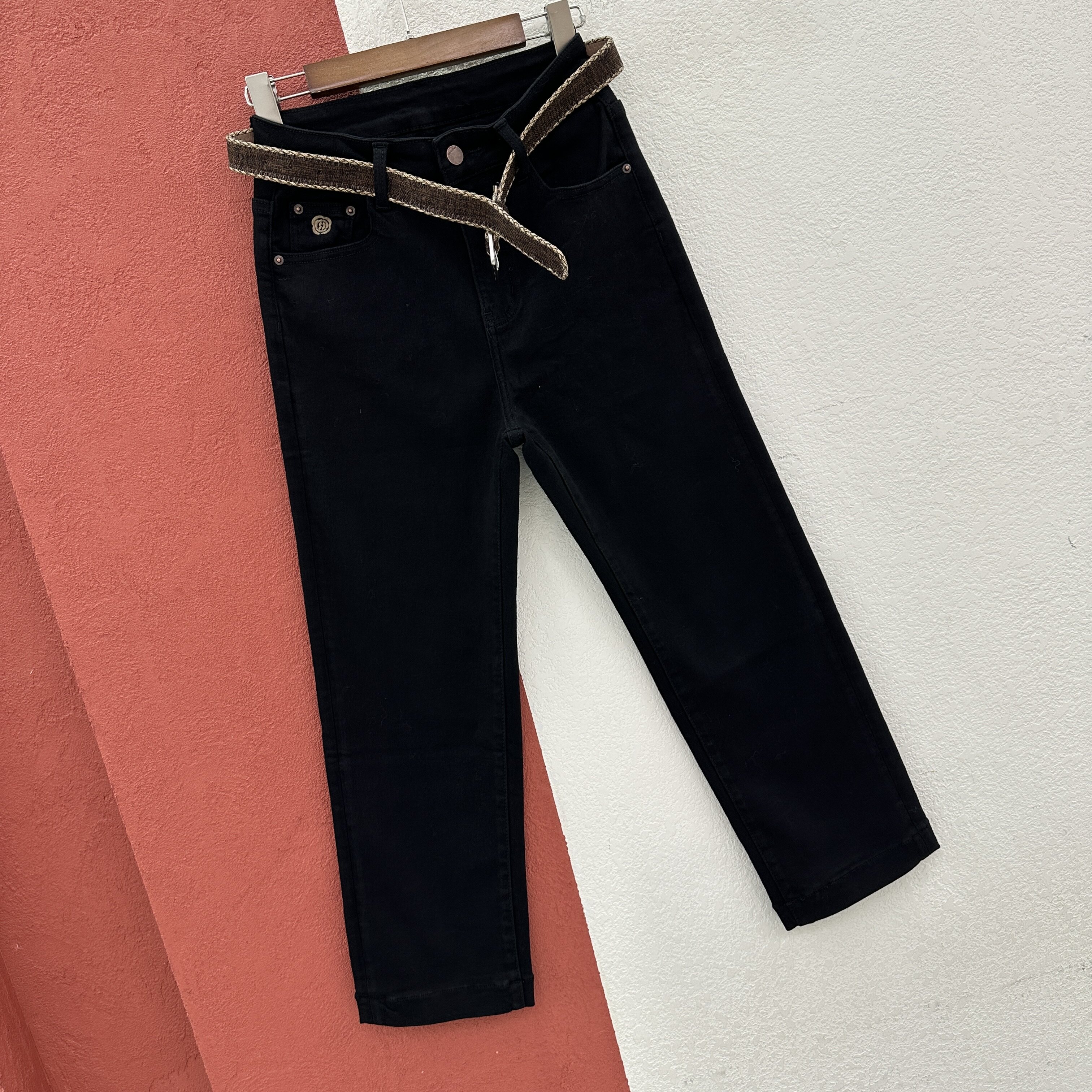 2026秋款Q FASHION JEANS酷希莱50569牛仔裤女八分显瘦绣花直筒裤