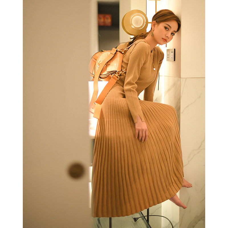 CAN2022秋季新款 时尚套装女长袖针织卫衣+高腰长款半身裙两件套,女装/女士精品,时尚套装,淘宝优惠券,粉丝福利购,淘宝优惠卷