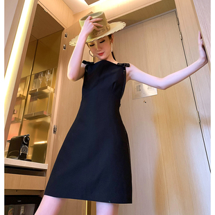 CAN夏季 气质女神范黑色显瘦露背吊带连衣裙宽松裙子女 新款