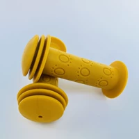 Желтый беговел, рукоятка для влюбленных