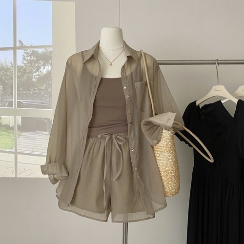 薄款防晒衬衫上衣+宽松百搭短裤+显瘦吊带背心女士超仙三件套装