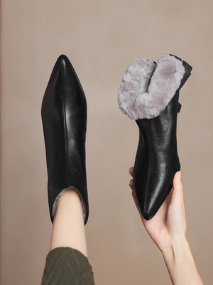 冬天高跟鞋女2025真皮尖头细跟短靴百搭气质棕色羊羔毛雪地靴女靴