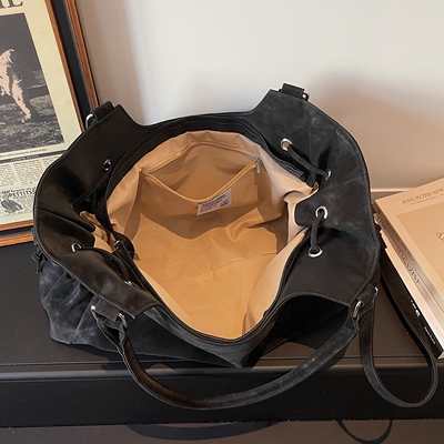 【有拉链贴袋】大容量腋下斜挎包