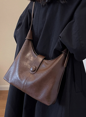 美拉德柔软面料大容量斜挎包今年流行包包2025新款时尚百搭大包