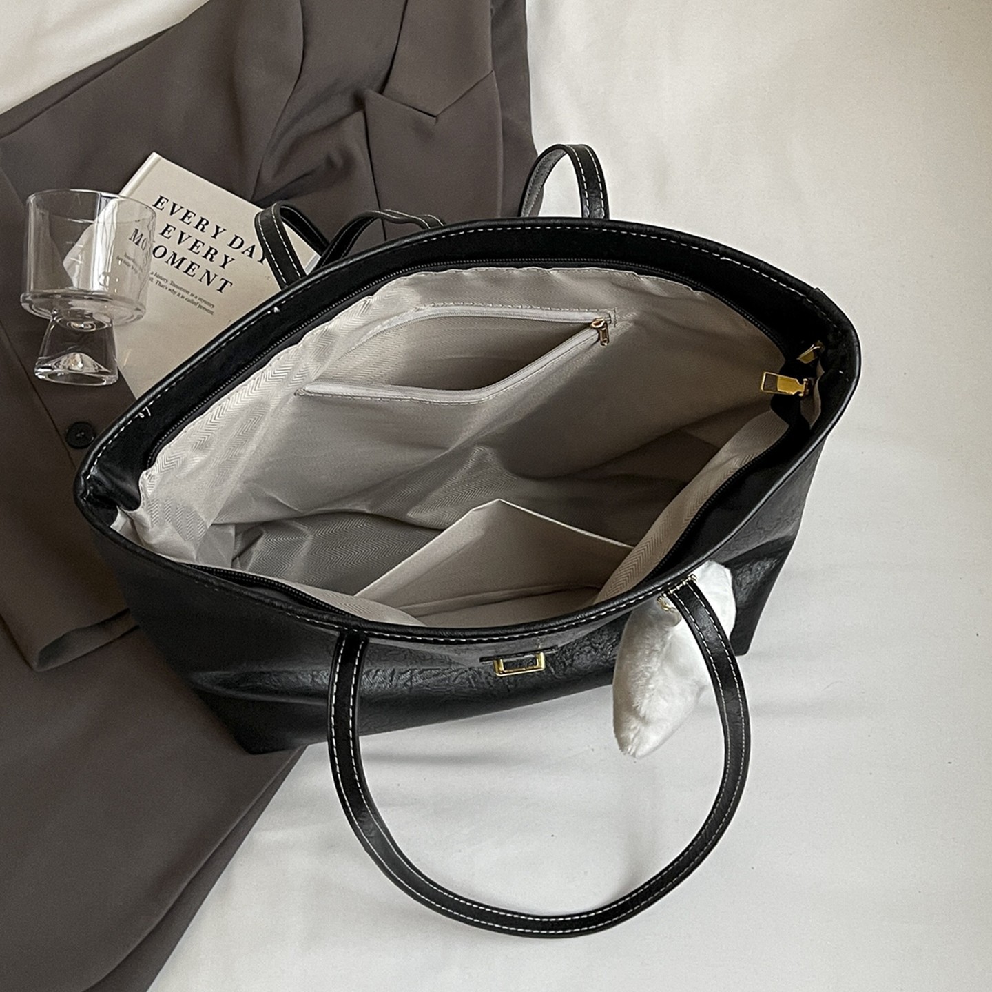 【有拉链贴袋】大容量美拉德托特包大包上班通勤包2025新款潮百搭,箱包皮具/热销女包/男包,通用款女包,淘宝优惠券,粉丝福利购,淘宝优惠卷