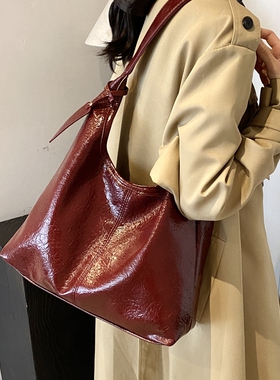 红色包包大容量简约柔软单肩包托特包2024新款百搭上课通勤大包女