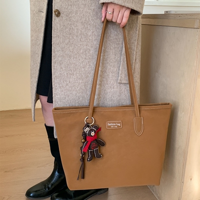 【有拉链贴袋】大容量上班通勤包