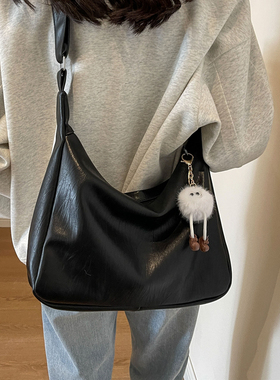 美拉德简约风大容量柔软斜挎包2025新款潮时尚百搭休闲外出单肩包