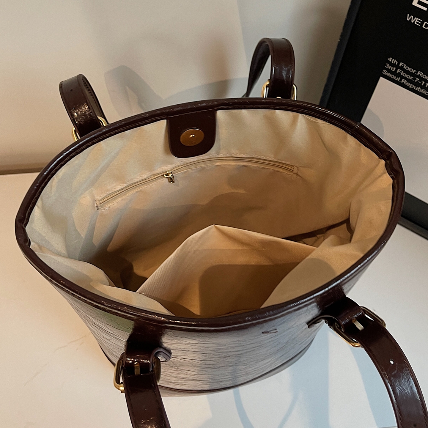 【有拉链贴袋】大容量水桶包