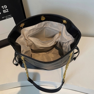 小众设计感绣线链条包大容量上班通勤包托特包2025新款潮百搭女款