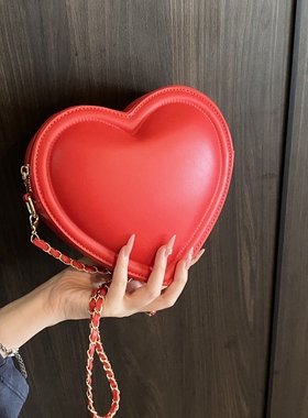 简约红色爱心链条包女款2025新款潮时尚百搭个性斜挎包婚包新娘包