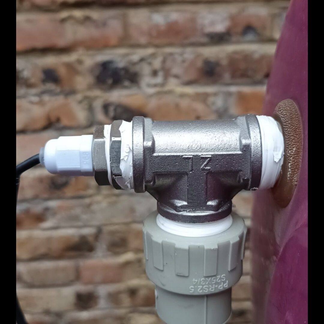 太阳能热水器微电脑测控仪太阳能手机联网控制温度控制器