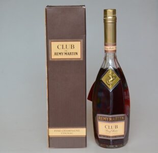 老洋酒收藏90年代年Remy Martin人马CLUB角马40度700ml旧版带盒