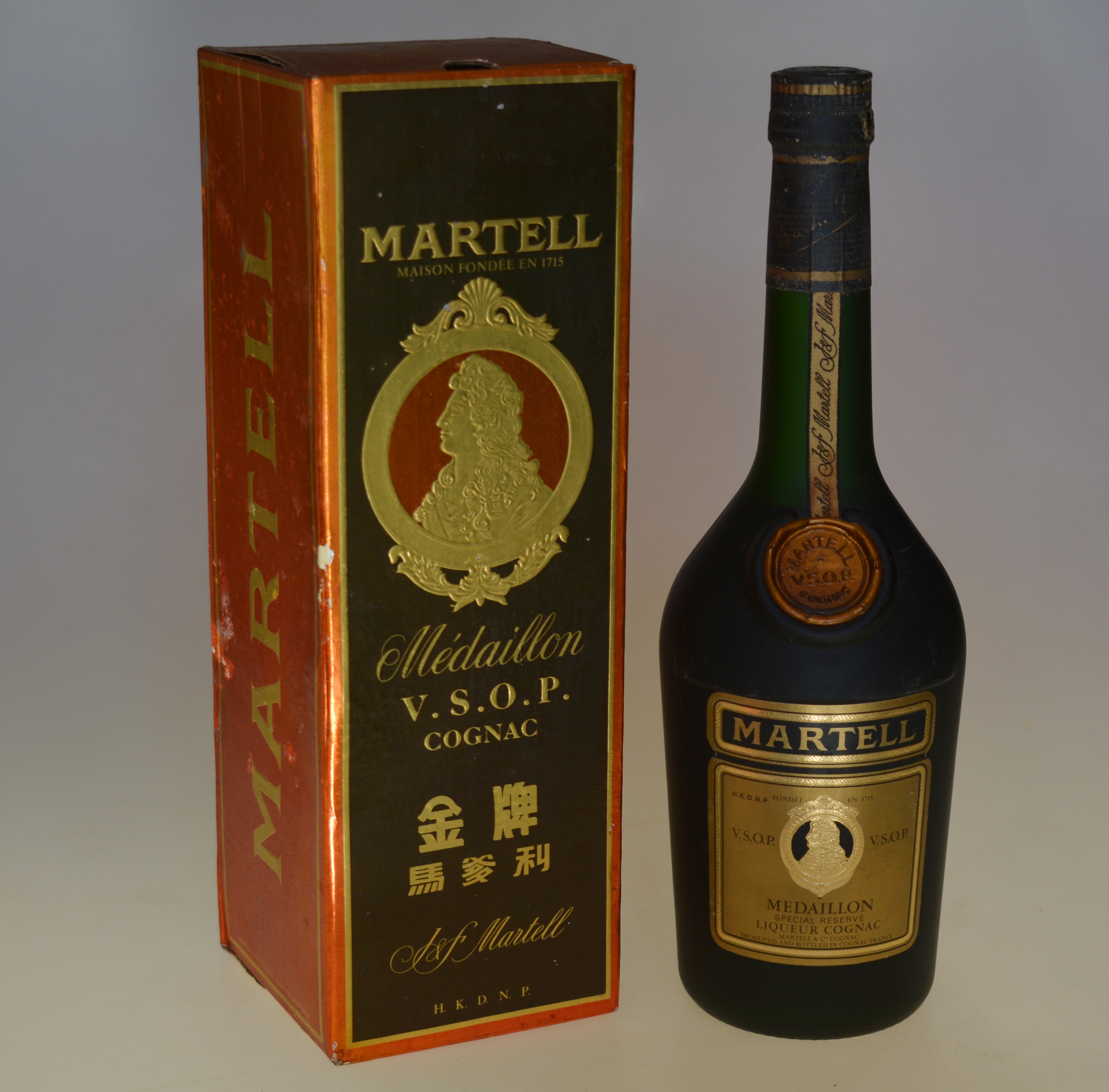 老洋酒80年代法国马爹利金牌vsop干邑白兰地40度700ml 带盒旧版