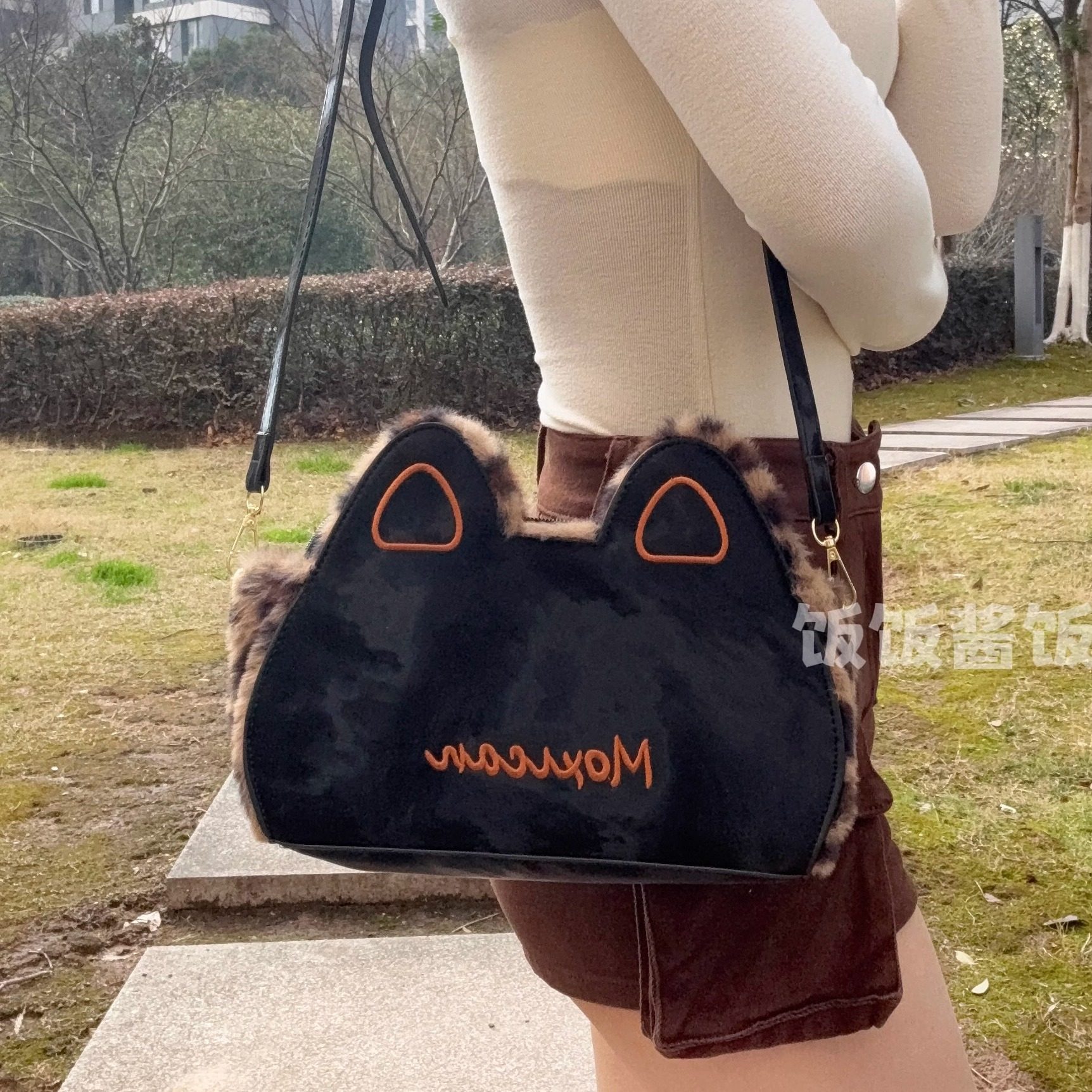 豹纹猫耳朵包斜挎包春款新款