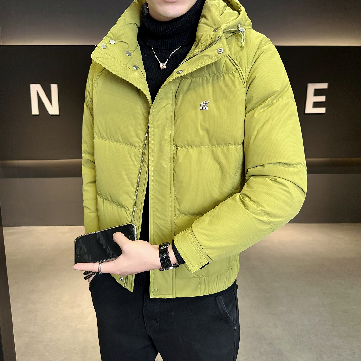 男士冬季羽绒服2025新款可拆帽羽绒潮牌修身短款加厚保暖冬装外套
