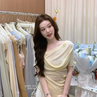 上衣LC2659 超火超爆韩系小女人立体蝴蝶荡领气质显瘦短袖 SEE YOU