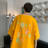 黄色