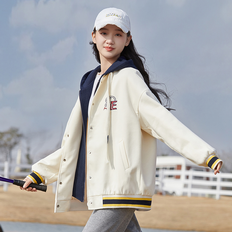 初中女生秋冬外套13岁中学生少女2025新款高中生休闲运动服上衣