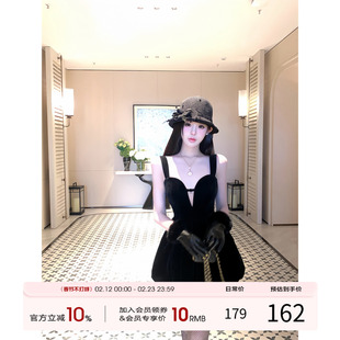 项天鹅er 丝绒吊带连衣裙女2025冬季新款a字裙黑色礼服裙高级裙子