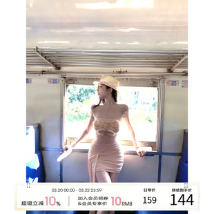 项天鹅er 度假连衣裙女2026早春新款法式纯欲包臀裙抹胸褶皱裙子