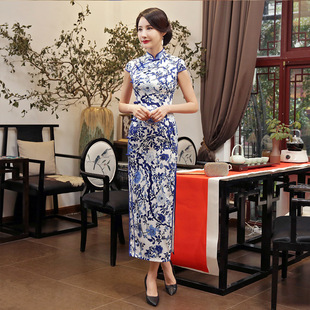 旗袍高端大气上档次青花瓷2026年新款 走秀名媛司滕风 气质优雅长款