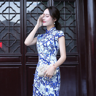青花瓷旗袍轻奢高级感高端大气上档次改良中国风2026新款 气质小众