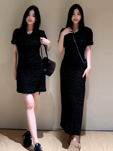 Черное летнее платье, приталенный корсет, длинная юбка, французский стиль, цветочный принт, с акцентом на бедрах