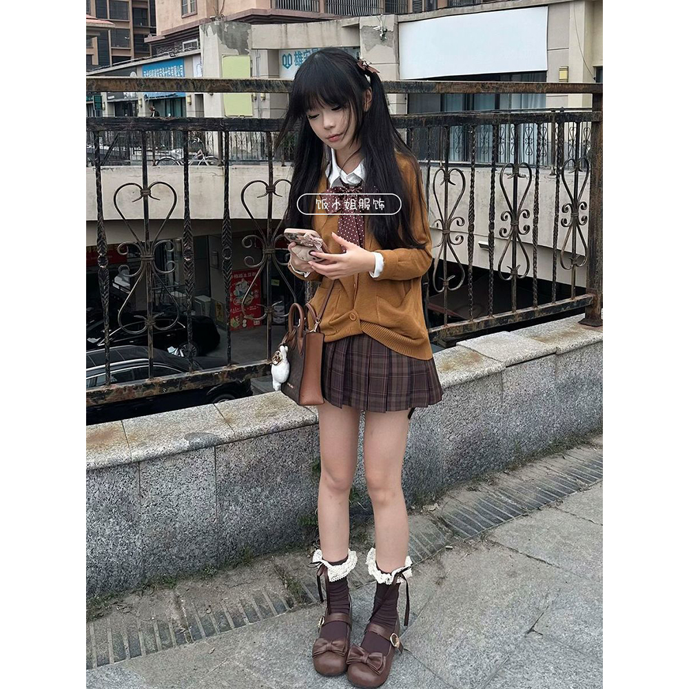 秋冬氛围感JK格裙套装焦糖色百搭棕色开衫制服毛衣校供感针织衫